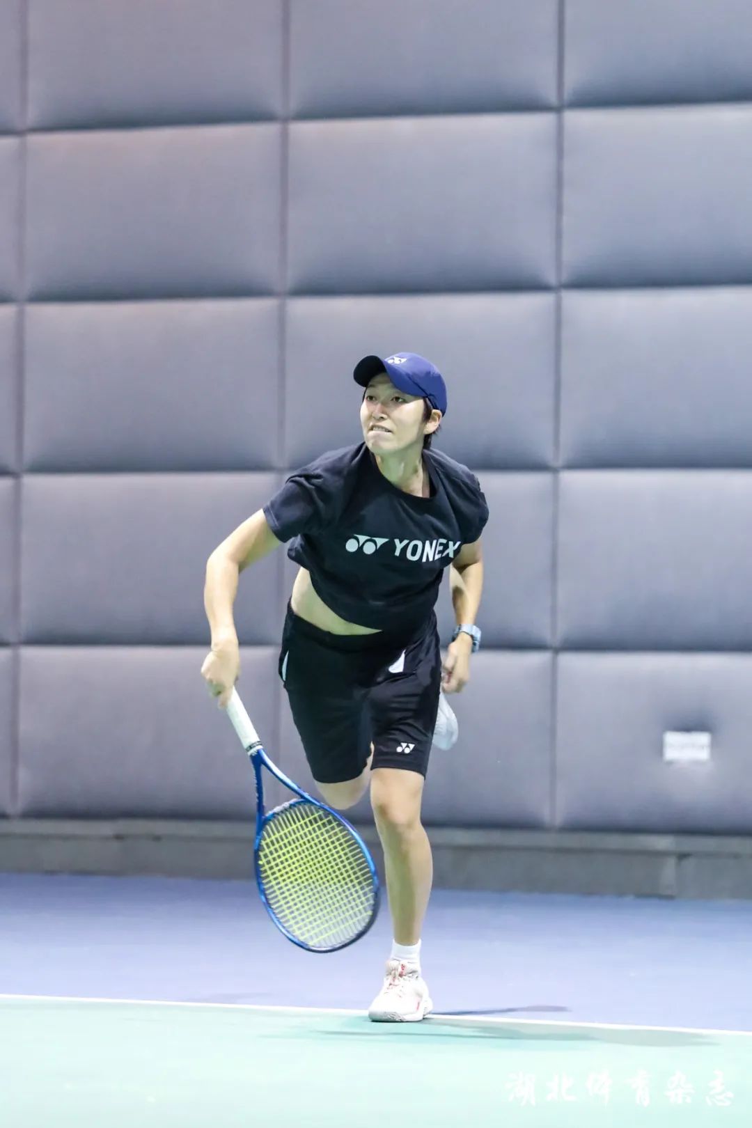 尴尬却不失 尴尬却不失