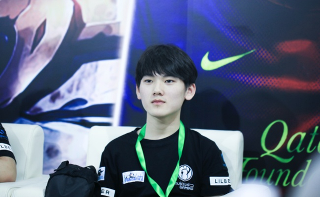 半径是否过 半径是否过