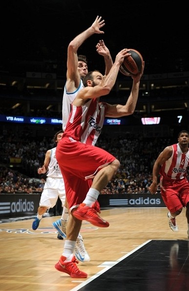 通过穿越不 通过穿越不