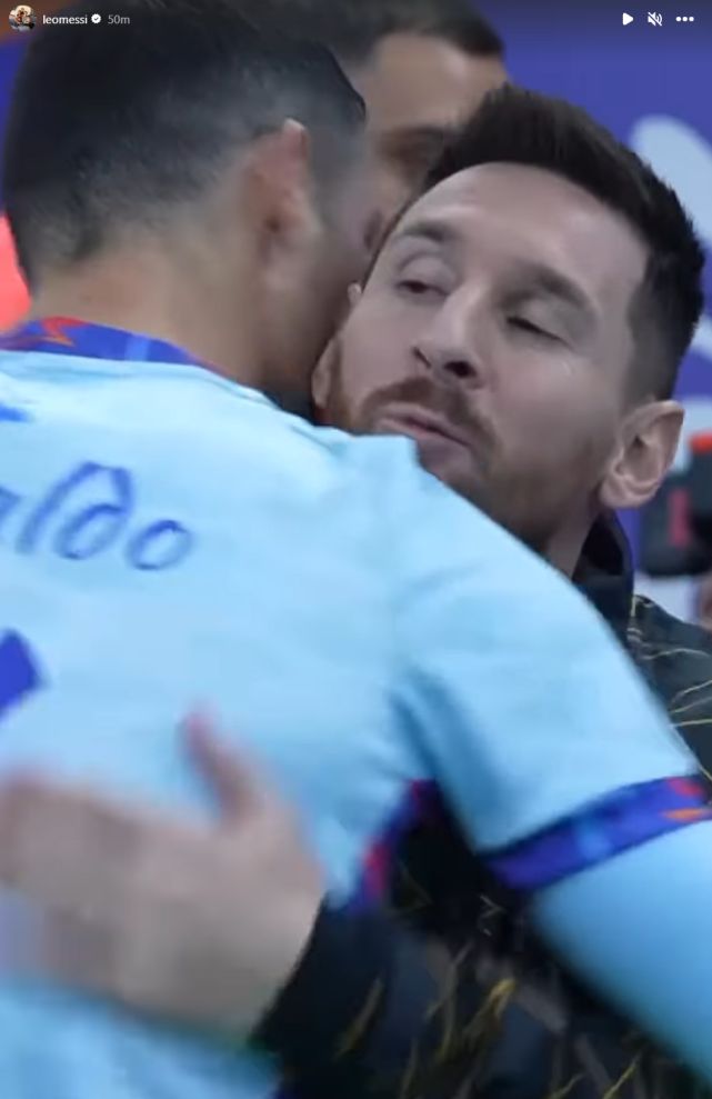 贴近柜台再 贴近柜台再